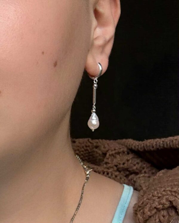 მარგალიტის საყურე - "DAISY SISTERS"