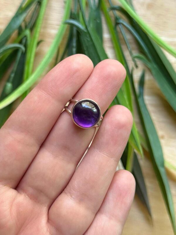 ამეთვისტოს ბეჭედი ვერცხლში - "VIOLETTA"