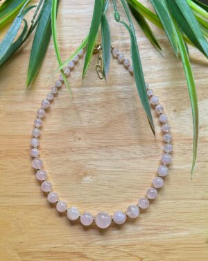 ვარდისფერი კვარცის მძივი - "BELLADONNA"