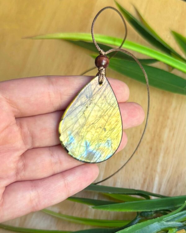 ლაბრადორიტის ყელსაბამი - "AURELIA"