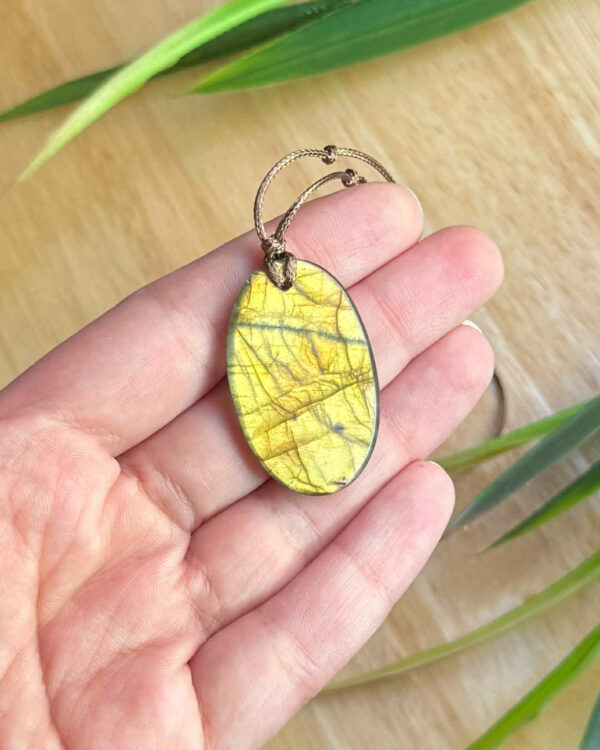 ლაბრადორიტის ყელსაბამი - "GOLDEN AURORA"